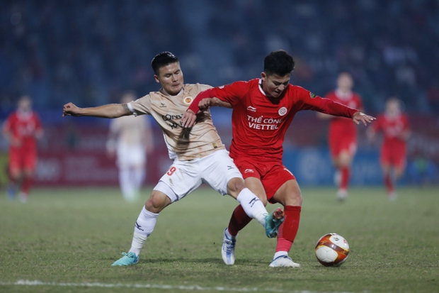 Hiếm hoi xuất hiện trên sân vận động, nhan sắc của bạn gái nam thần bóng đá” Phan Tuấn Tài lập tức gây chú ý-4