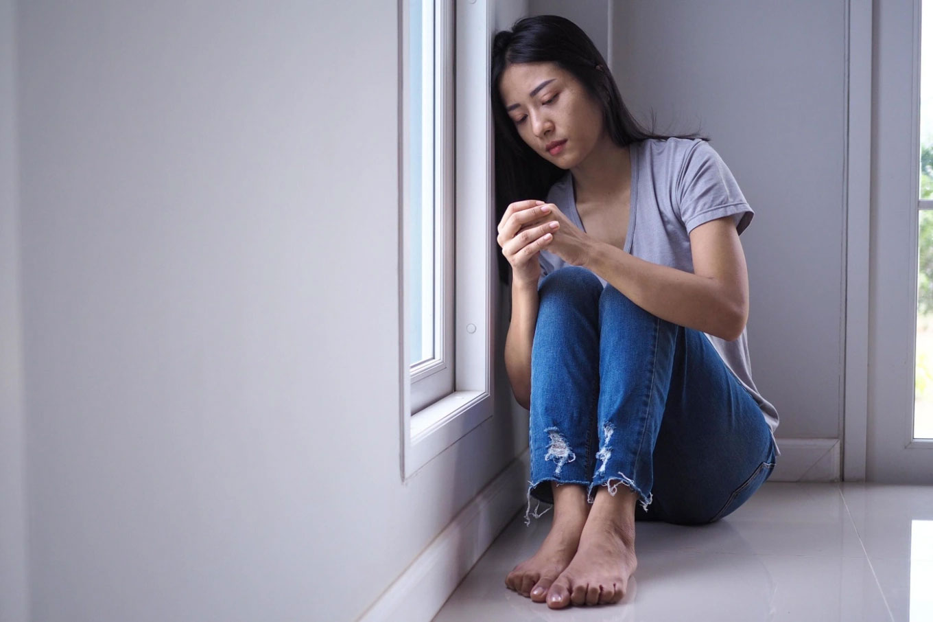 Tôi bật khóc khi nhìn thấy tờ giấy trong ngăn kéo bàn làm việc của chồng-1