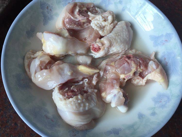 Hai món gà chế biến với khoai môn thơm ngon hấp dẫn-2