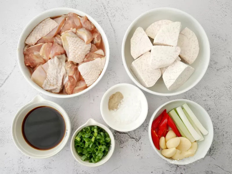 Hai món gà chế biến với khoai môn thơm ngon hấp dẫn-7