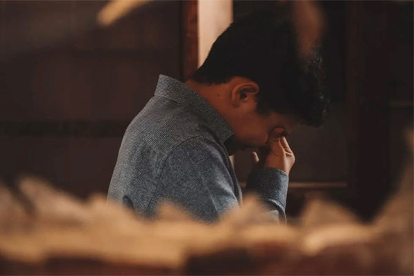 Đến nhà bạn trai ra mắt, tôi sốc nặng khi nghe lén anh nói điều này với bố-2