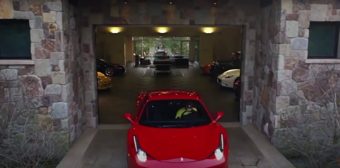 Bên trong dinh thự triệu đô của nam diễn viên khoả thân tại Oscar: Phòng khách như sảnh khách sạn, có hẳn khu vực dành riêng cho quý ông-9