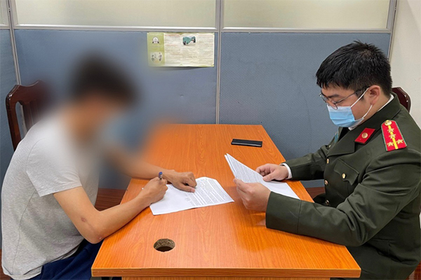 Phạt tiền, tước bằng nữ tài xế vi phạm nồng độ cồn trong vụ việc ở phố Trần Cung-2