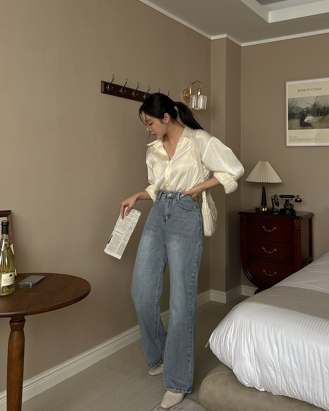 Mặc đẹp không khó nếu chị em có 4 mẫu áo trắng trong tủ đồ-2