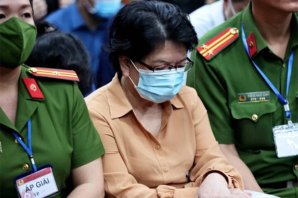 4 lần nhận 5,2 triệu USD, Cựu Cục trưởng Đỗ Thị Nhàn nói nhận tiền thụ động”-1