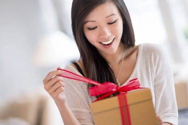 Tôi sụp đổ khi biết mục đích đòi tổ chức đám cưới gấp và bộ mặt thật của chồng-2