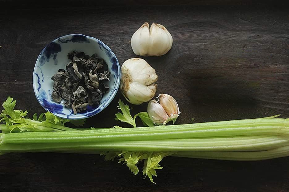 Nấu món này và mỗi tuần ăn 1 lần sẽ giúp giảm cân, loại bỏ tàn nhang và thanh lọc cơ thể tổng thể-1