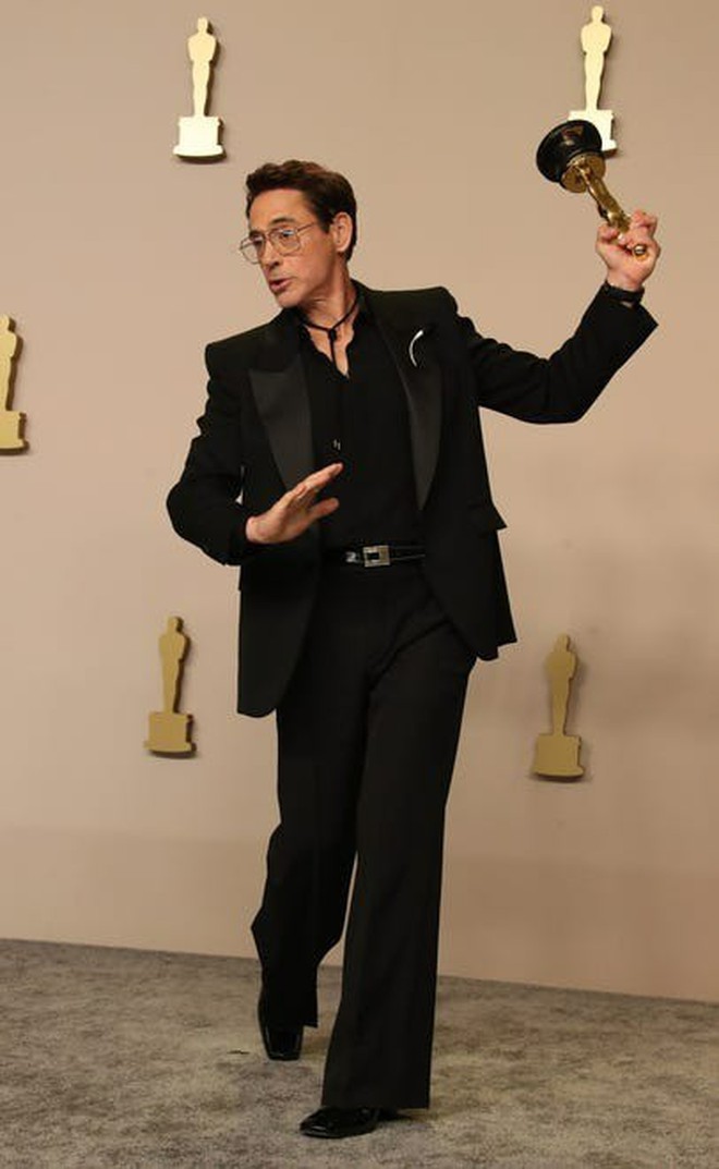 Nụ hôn tại Oscar-9