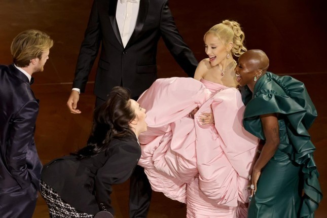 Nụ hôn tại Oscar-8