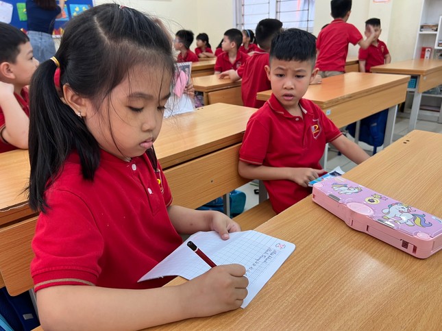 Đua luyện thi vào lớp 1-1