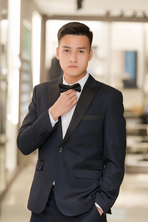 Top 5 cầu thủ đẹp trai nhất đội tuyển Việt Nam: Vị trí số 1 vừa điển trai lại còn giàu-13