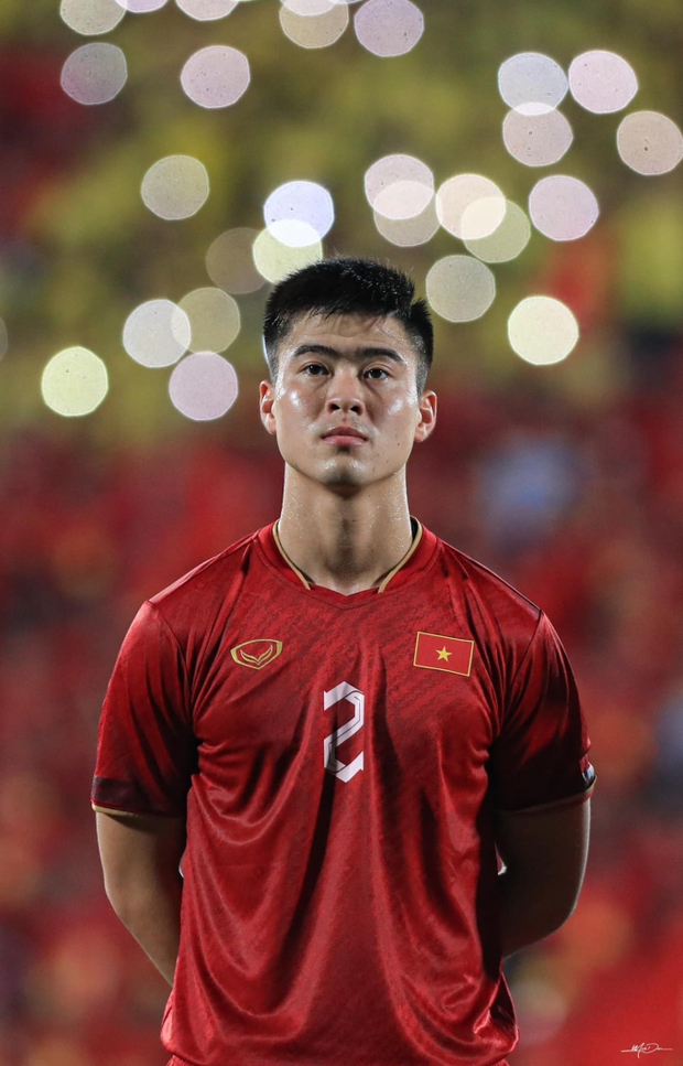 Top 5 cầu thủ đẹp trai nhất đội tuyển Việt Nam: Vị trí số 1 vừa điển trai lại còn giàu-15