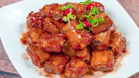 Công thức làm món sườn kho nước dừa, ăn rất hao cơm-8