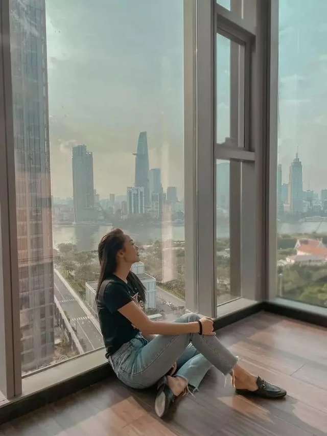 Vừa lộ ảnh sắm siêu xe, khán giả thắc mắc Minh Hằng giàu cỡ nào?-3