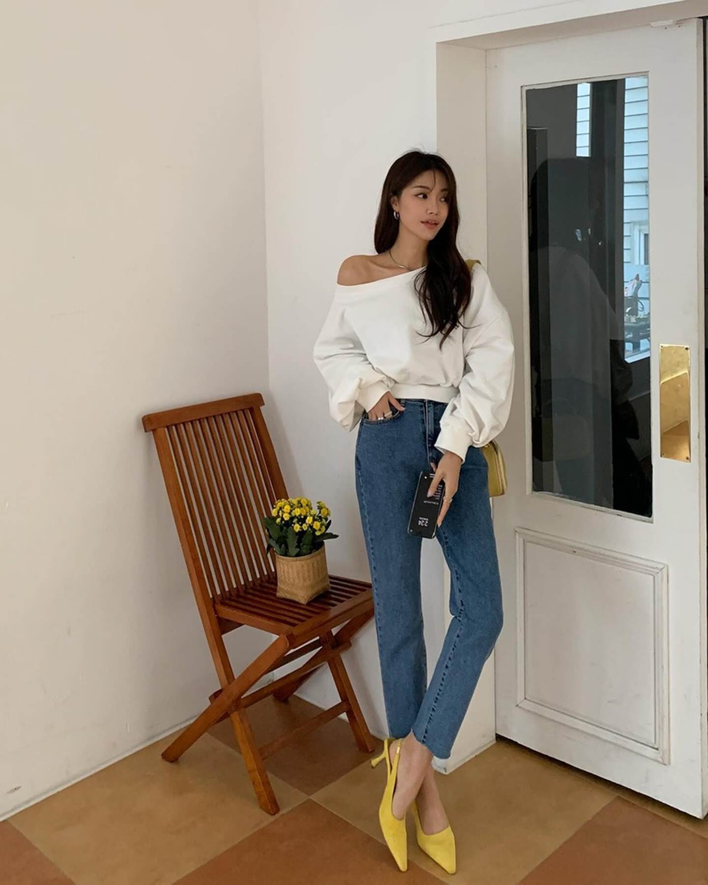 10 cách mặc quần jeans ống đứng sành điệu và tôn dáng-6