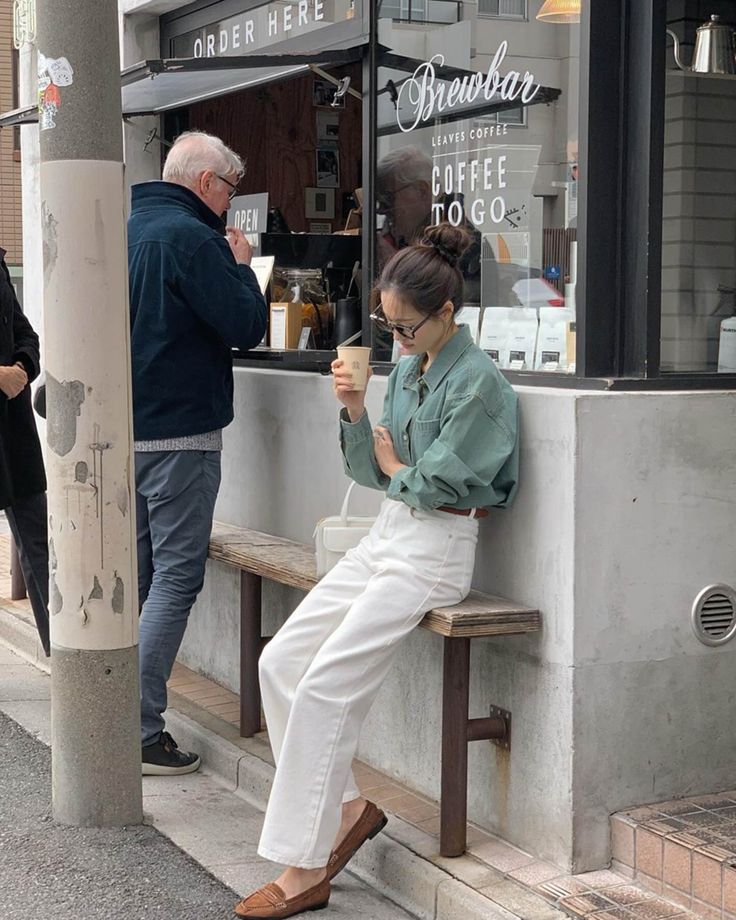 10 cách mặc quần jeans ống đứng sành điệu và tôn dáng-9