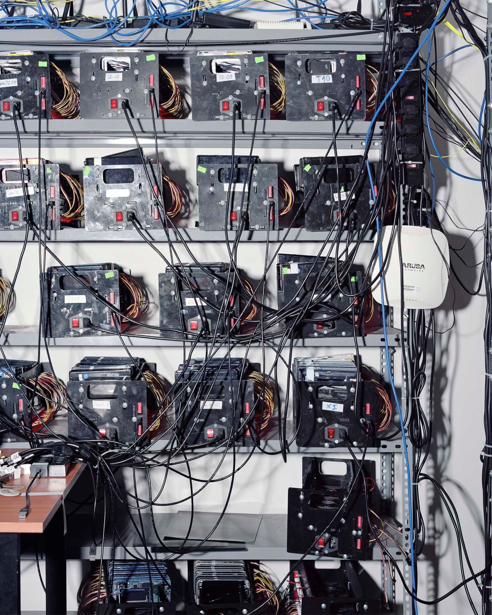 Bên trong những trại cày view, thao túng thuật toán Facebook, TikTok-4