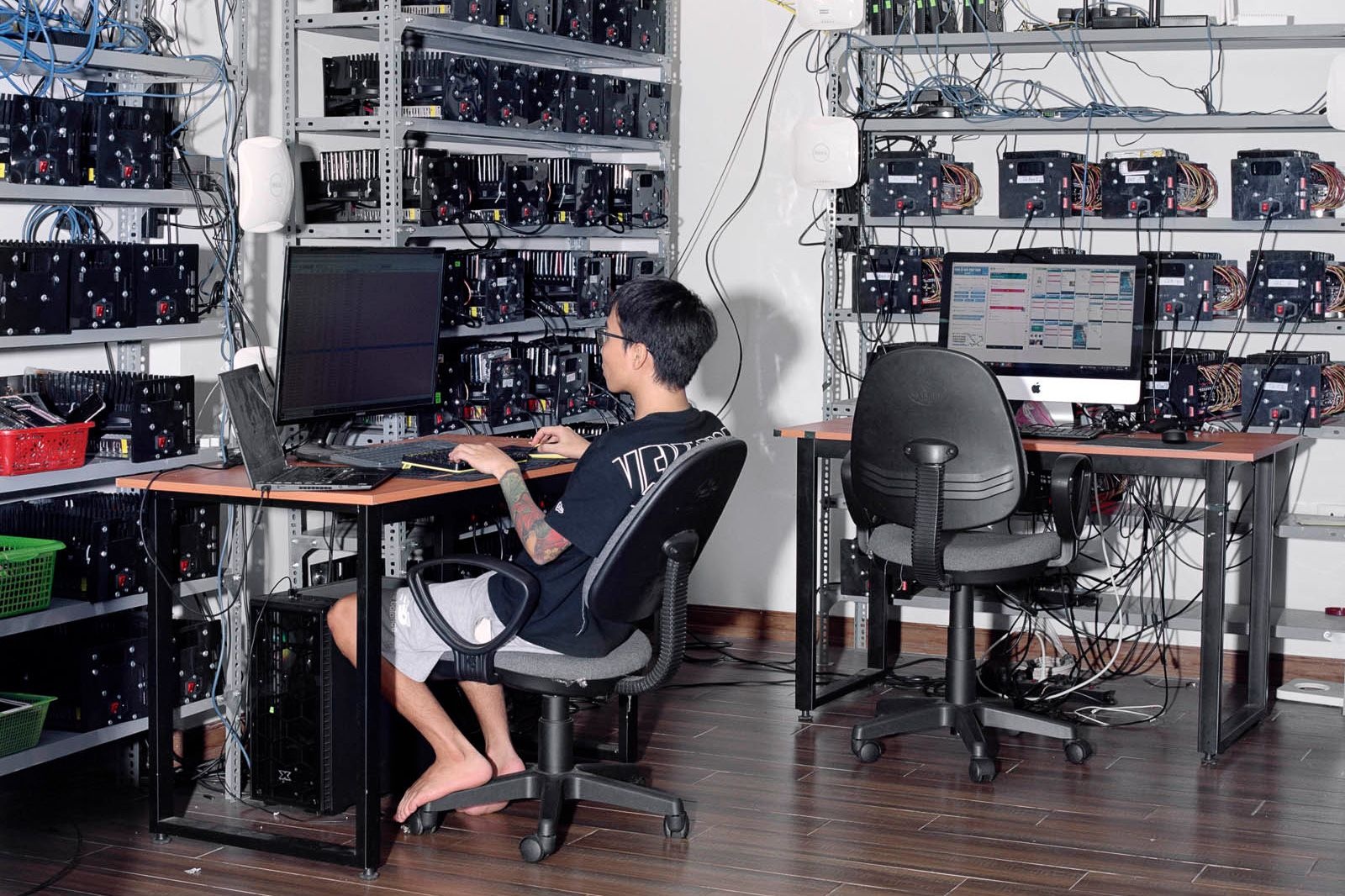 Bên trong những trại cày view, thao túng thuật toán Facebook, TikTok-5