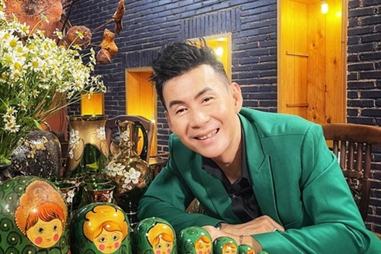 Ca sĩ Đoan Trường: 