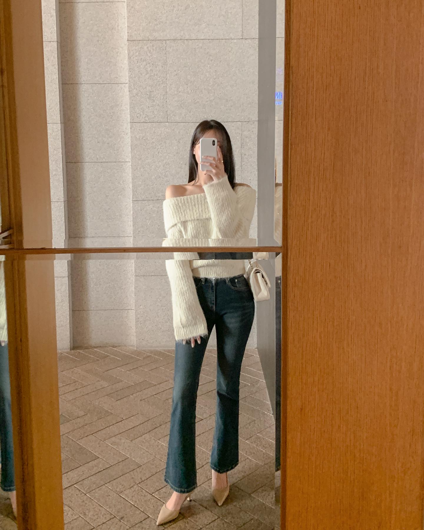 4 kiểu giày cao gót nên có trong tủ đồ của phụ nữ trên 40 tuổi-2