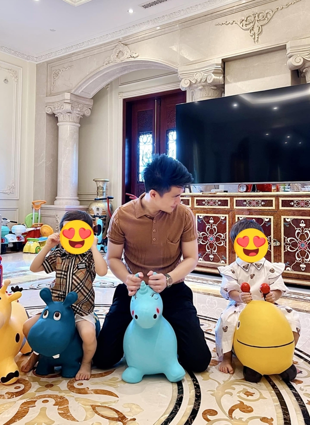 Thiếu gia tập đoàn nghìn tỷ có cuộc sống xa hoa, làm bố đơn thân gần 5 năm nhưng danh tính vợ vẫn là điều bí ẩn nhất!-5