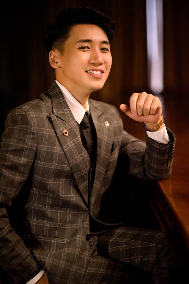 Cuộc sống của Huy Cung trước khi đi tu: Nhà riêng xe xịn đều có đủ, từng vướng tin đồn có bạn gái mới nhưng vẫn độc thân-1