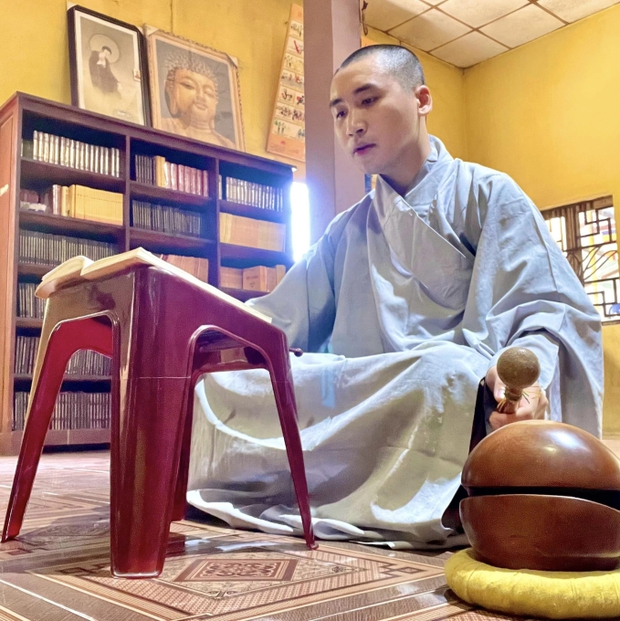 Cuộc sống của Huy Cung trước khi đi tu: Nhà riêng xe xịn đều có đủ, từng vướng tin đồn có bạn gái mới nhưng vẫn độc thân-2