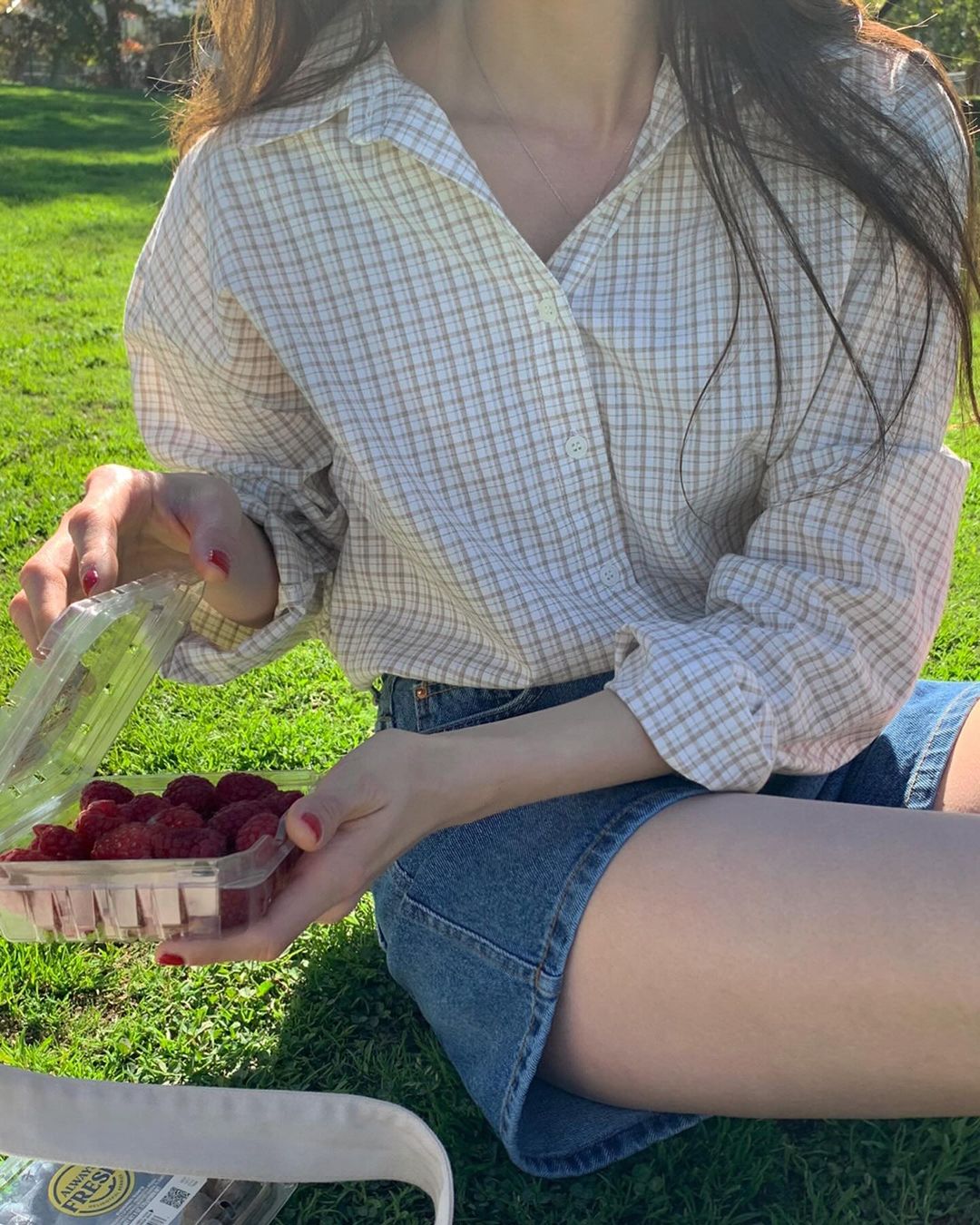 5 kiểu họa tiết hack tuổi, giúp bạn trông trẻ trung hơn-3