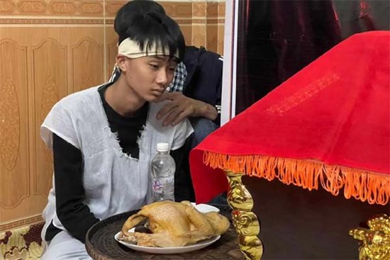 Hoàn cảnh đáng thương của nam sinh lớp 11 mất cả cha và mẹ sau vụ tai nạn giao thông