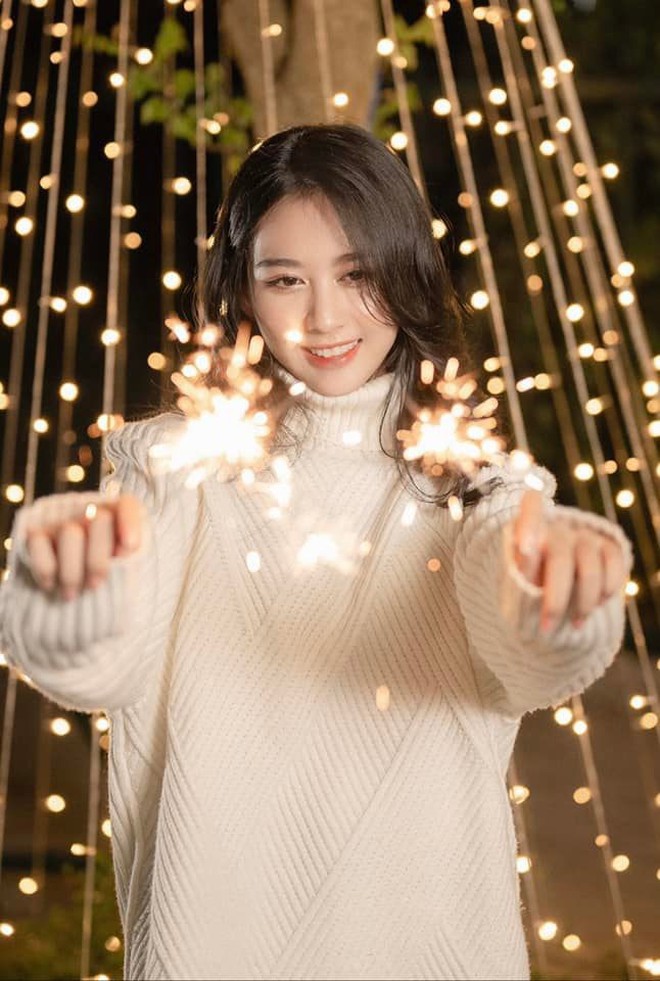 Mối tình của Hoài Lâm và bạn gái kém 8 tuổi-9