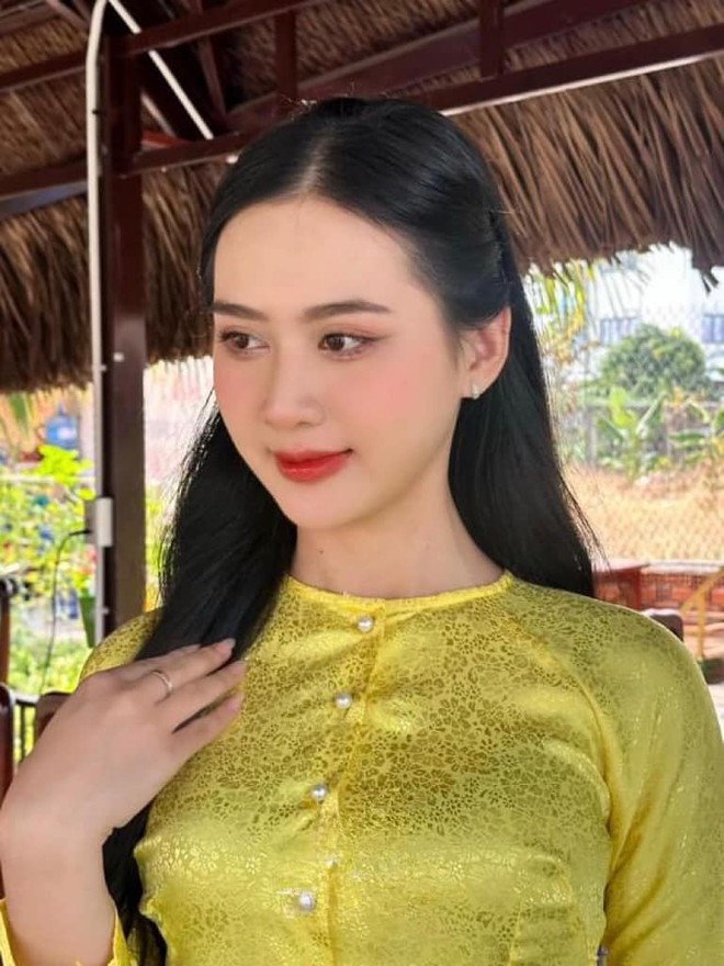 Mối tình của Hoài Lâm và bạn gái kém 8 tuổi-8