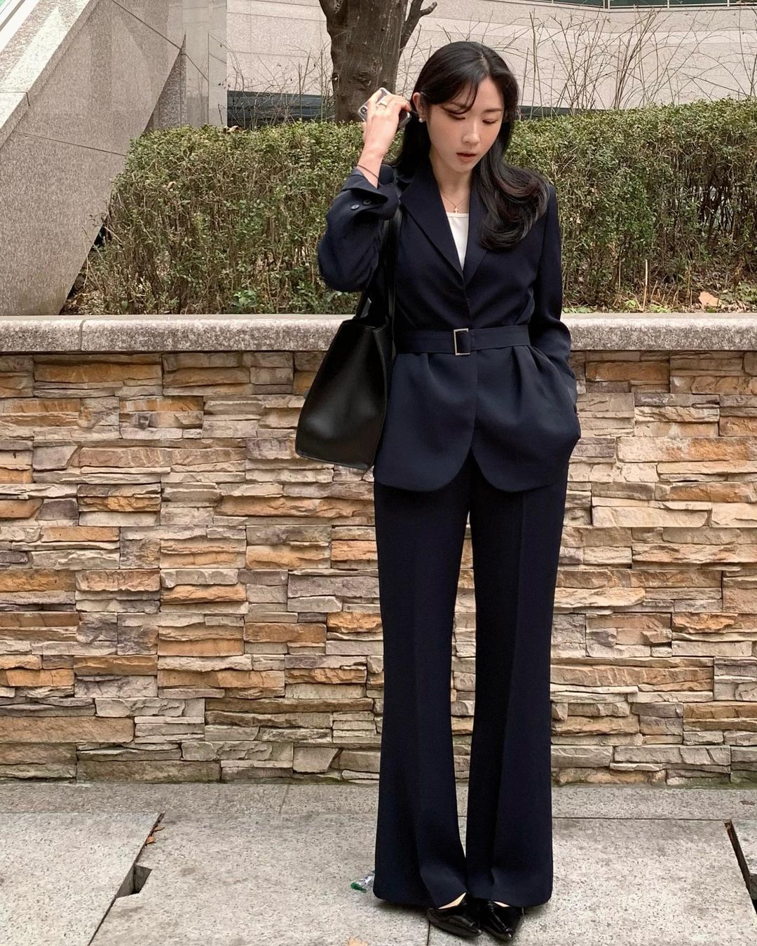 Kiểu blazer có thể diện đẹp từ Xuân sang Hè, tôn dáng hiệu quả và rất thanh lịch-2