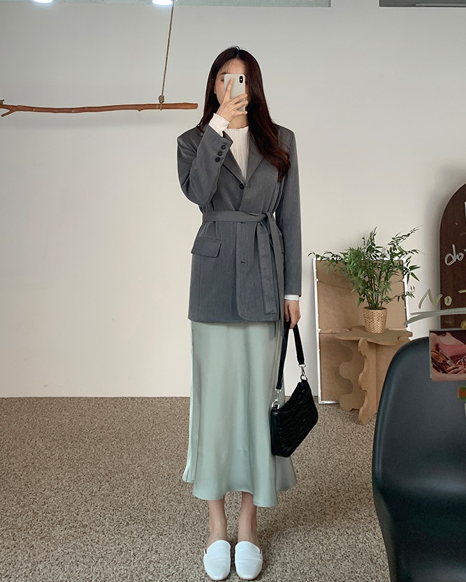 Kiểu blazer có thể diện đẹp từ Xuân sang Hè, tôn dáng hiệu quả và rất thanh lịch-7