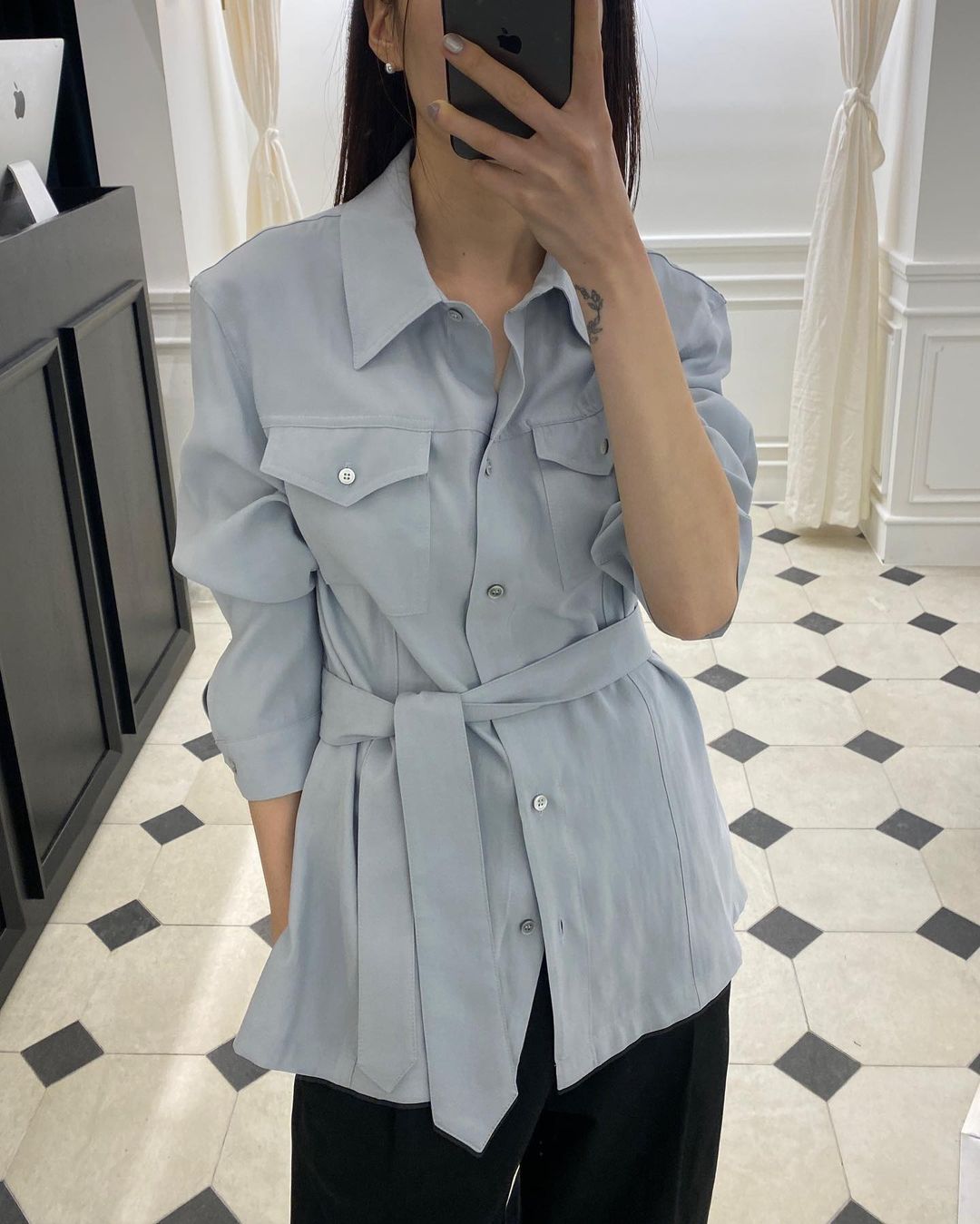 Kiểu blazer có thể diện đẹp từ Xuân sang Hè, tôn dáng hiệu quả và rất thanh lịch-8