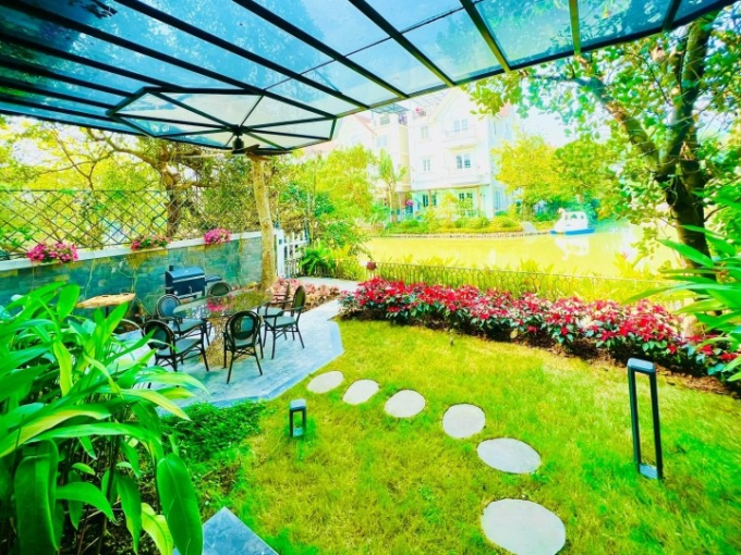 Bên trong biệt thự 60 tỷ của phú bà VFC: Không gian rộng 600m2, nội thất đắt đỏ và một điều gây choáng ngợp-4