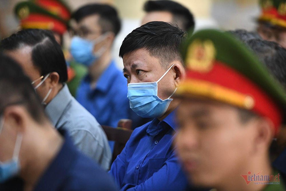 Chủ tịch SCB khai được thưởng tết 20 tỷ, bà Trương Mỹ Lan không nhớ 2 hay 20 tỷ-3