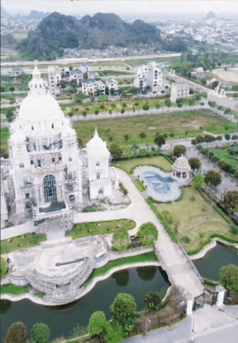 Không chỉ có Tràng An - Bái Đính, Ninh Bình còn là mảnh đất của những dinh thự bạc tỷ, 1 gia đình xây luôn 5 lâu đài liền kề!-7