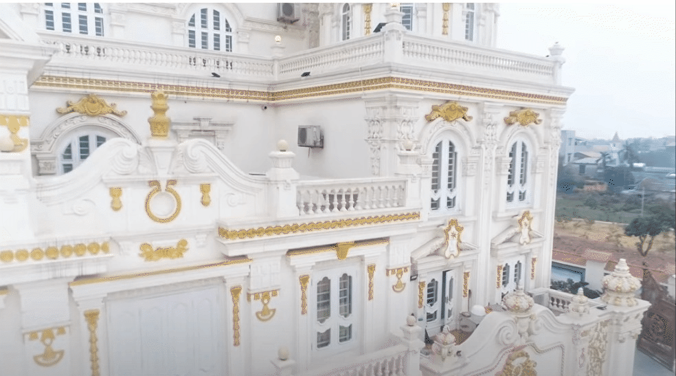 Không chỉ có Tràng An - Bái Đính, Ninh Bình còn là mảnh đất của những dinh thự bạc tỷ, 1 gia đình xây luôn 5 lâu đài liền kề!-23