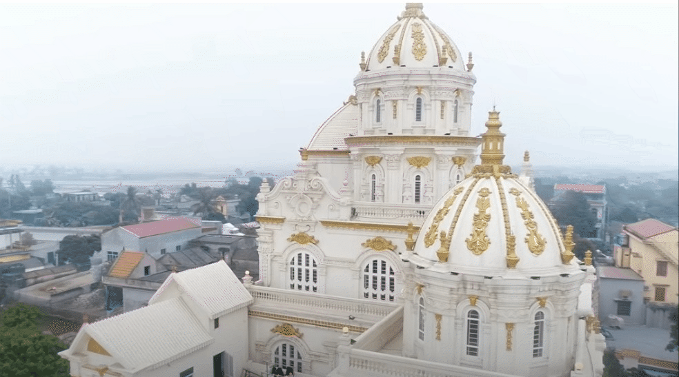 Không chỉ có Tràng An - Bái Đính, Ninh Bình còn là mảnh đất của những dinh thự bạc tỷ, 1 gia đình xây luôn 5 lâu đài liền kề!-24