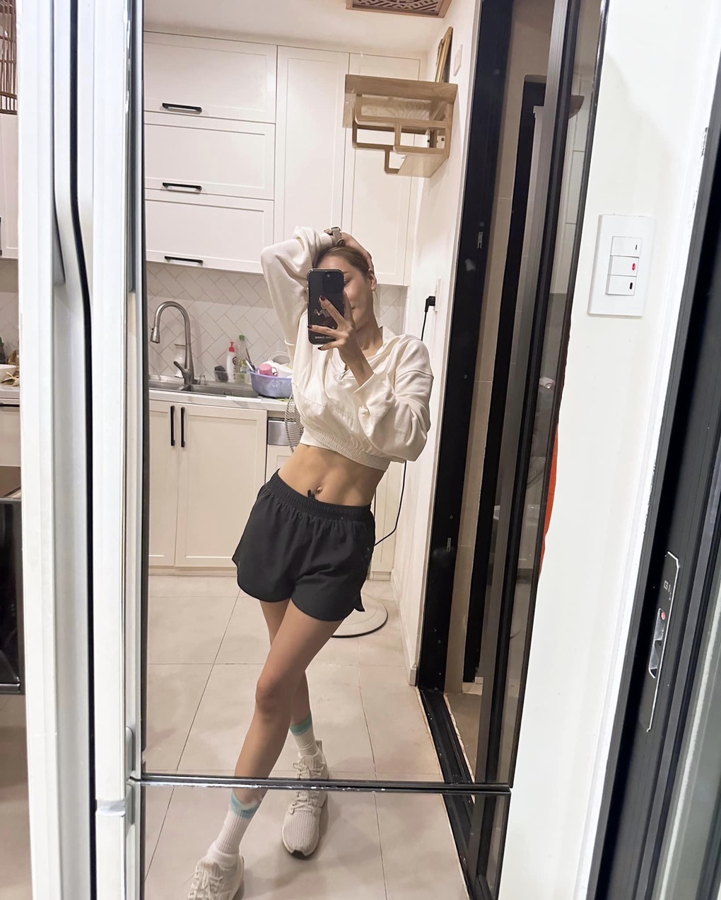 Nhã Phương lên tiếng về tin đồn dao kéo để có cơ bụng số 11 sau sinh-2