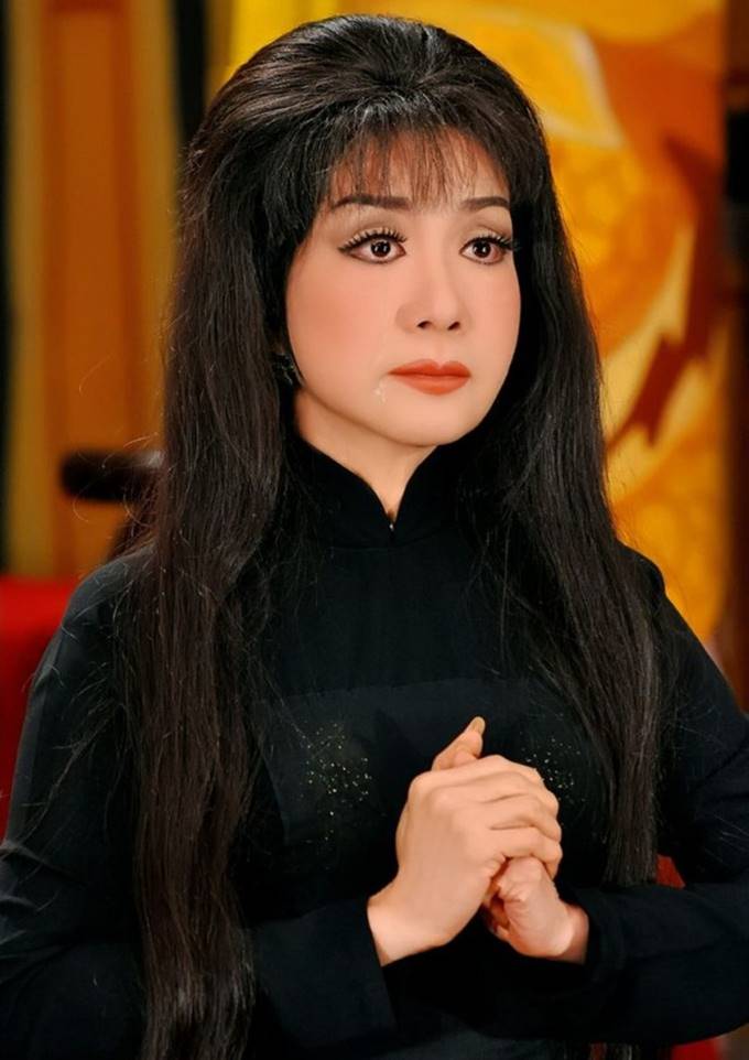 Nữ NSƯT đẹp diễm lệ nhưng tình duyên lận đận, không con cái, sống cô đơn một mình, tuổi 73 vẫn sang chảnh-2