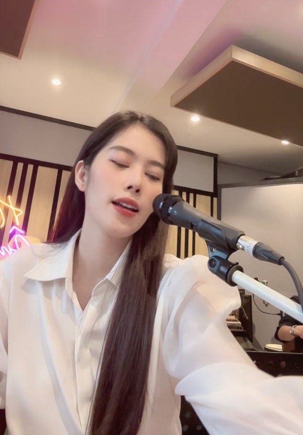 Nam Em xuất hiện tươi tỉnh sau khi tha thứ cho bạn trai, livestream cùng ai mà gây phẫn nộ?-1