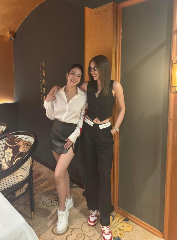 Sau khi vướng tin toang với Minh Triệu, Kỳ Duyên lộ hành động quan tâm tới sao nữ Vbiz-4