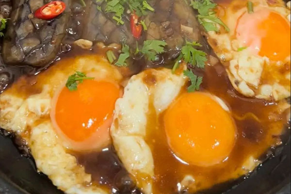 Công thức làm trứng vịt lộn nướng muối ớt ngon ngất ngây, ăn một lần là nhớ mãi-5