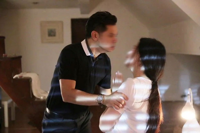 Tôi sụp đổ khi biết mục đích đòi tổ chức đám cưới gấp và bộ mặt thật của chồng-1