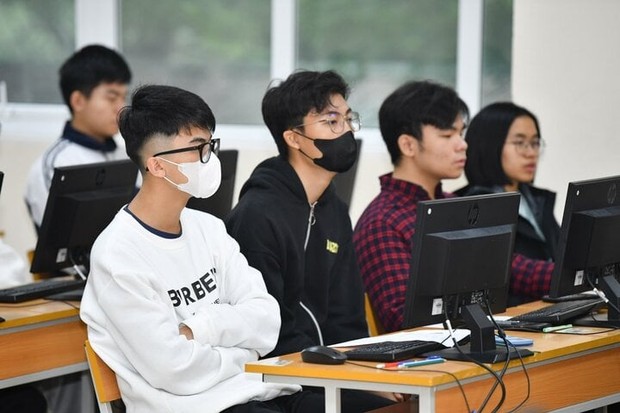 Nhiều thí sinh học thêm kín tuần, chạy đua các kỳ thi riêng giành vé vào đại học-1