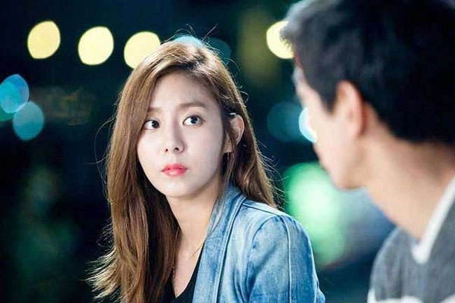 Người yêu cũ đã có bạn trai mới nhưng vẫn thường xuyên nhắn tin, rủ tôi đi chơi-1