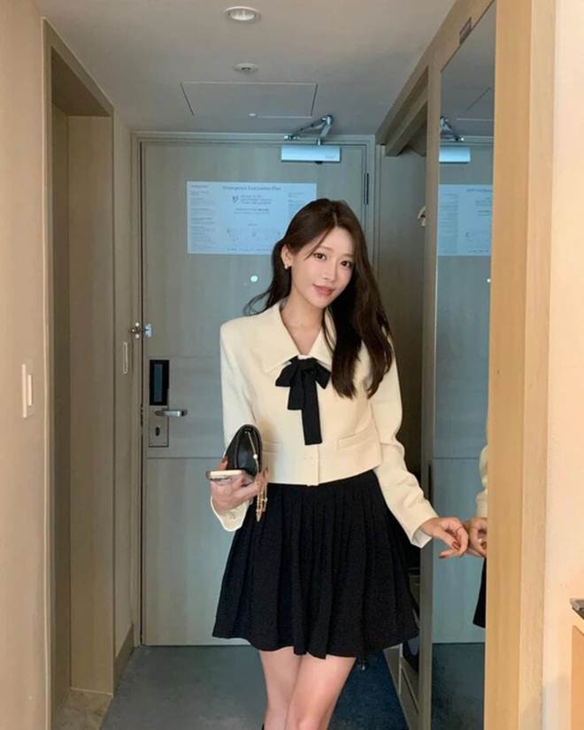 Gợi ý loạt trang phục trắng đen sang chảnh-6