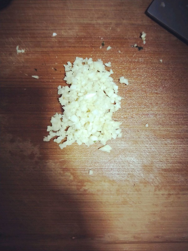 1 đống thuốc bổ không bằng 1 nắm rau mùi: 3 món ăn dễ làm từ rau mùi giúp bạn chống lại bệnh tật và thêm ngon miệng-7