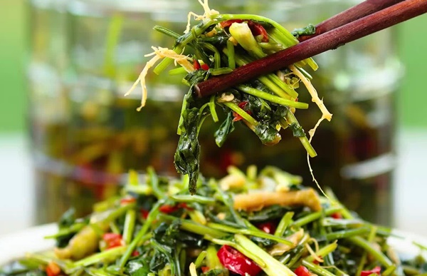 1 đống thuốc bổ không bằng 1 nắm rau mùi: 3 món ăn dễ làm từ rau mùi giúp bạn chống lại bệnh tật và thêm ngon miệng-12